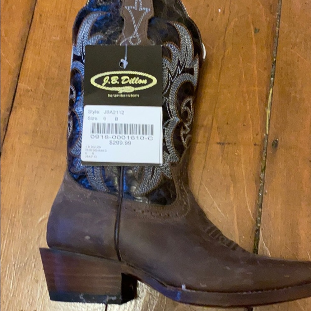 Women’s boots size 6 regular width